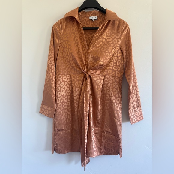 Satin Leopard Print Robe Tan long sleeve Womens size S - Picture 1 of 8